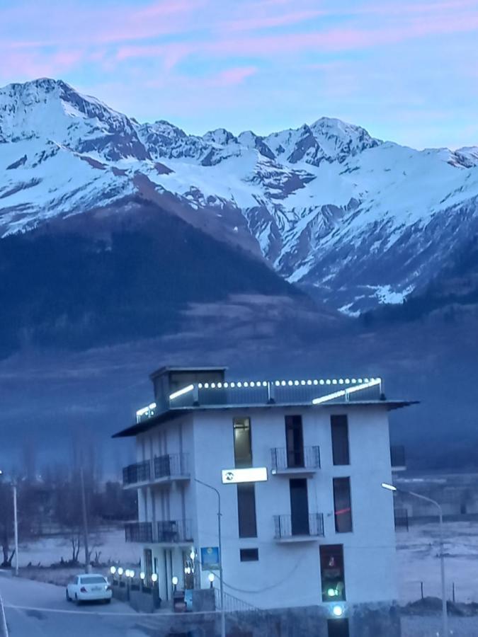 Tetne Qor Guesthouse Mestia Exterior foto